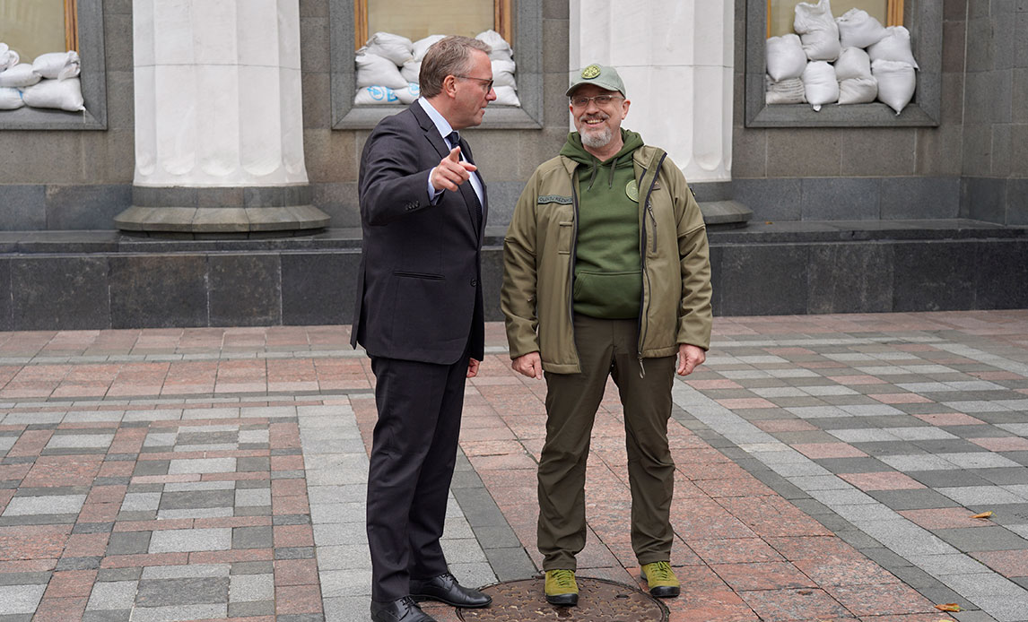 Forsvarsminister Morten Bødskov med sin ukrainske kollega Oleksii Reznikov i Kyiv. Foto: Forsvarsministeriet.