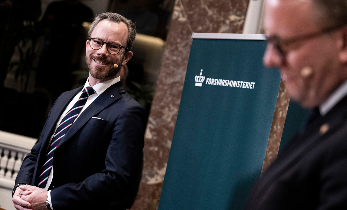 Overdragelse i Forsvarsministeriet